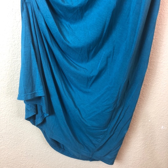 Summer & Sage || Asymmetrical Skirt - Picture 4 of 7